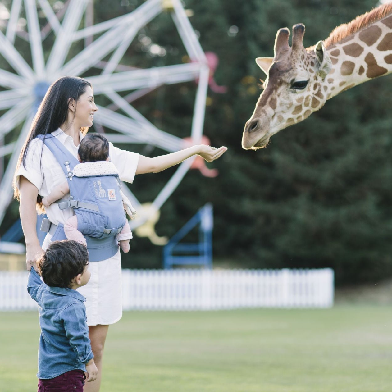 Ergobaby - 3 Position Adapt Carrier - Sophie la girafe Edition