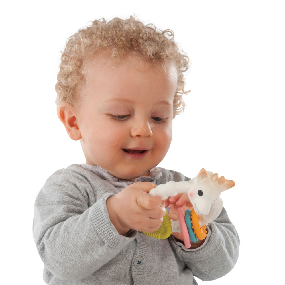 Baby with Sophie la girafe Colo'rings